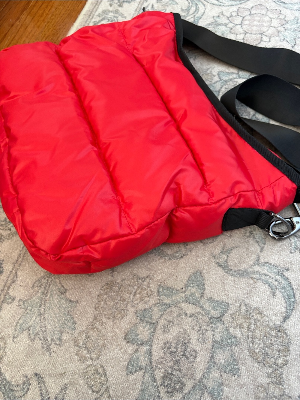 Pretty Rugged Puffer Bag - Picture 4 of 6